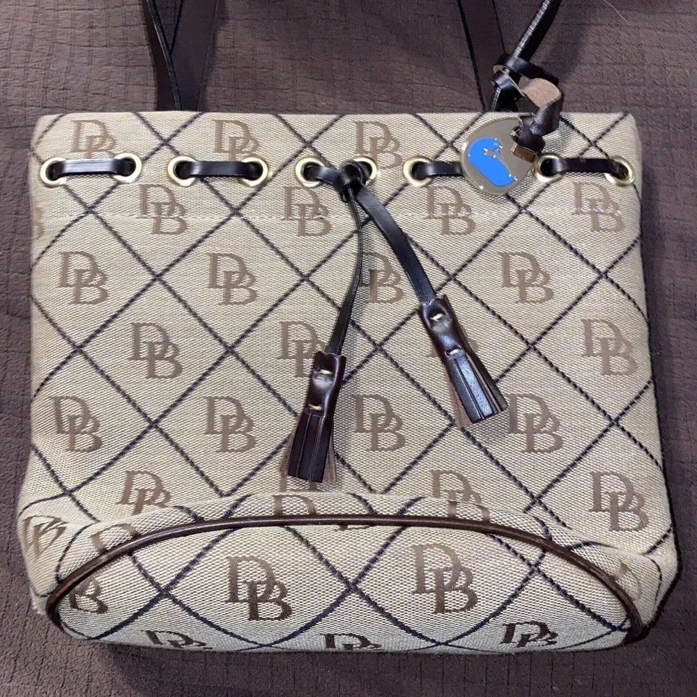 DOONEY & BOURKE Small Tassle Bucket New - Picture 2 of 6